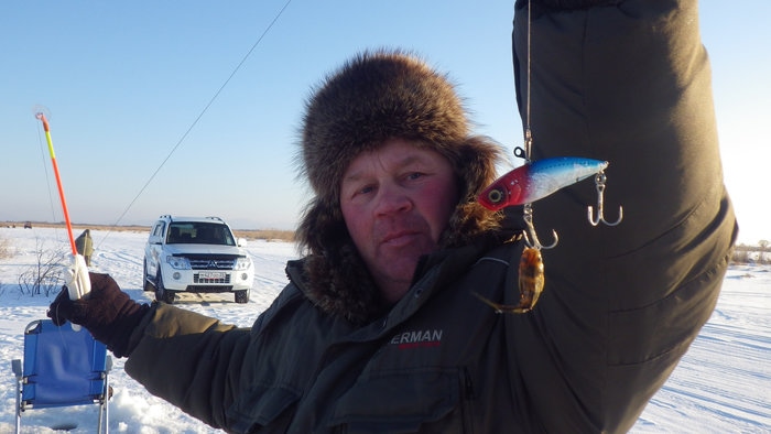 IMGP2544.jpg (1.89 МБ) 22706 просмотров даже такая касатка прилипла к юзурику